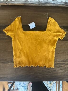 NWT Square-Neck Ribbed Crop Top in Mustard Yellow